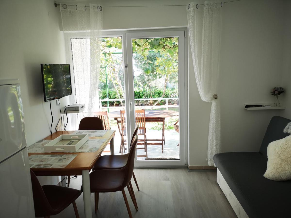 Chillout Apartments With Pool Patricia Fažana Exterior foto
