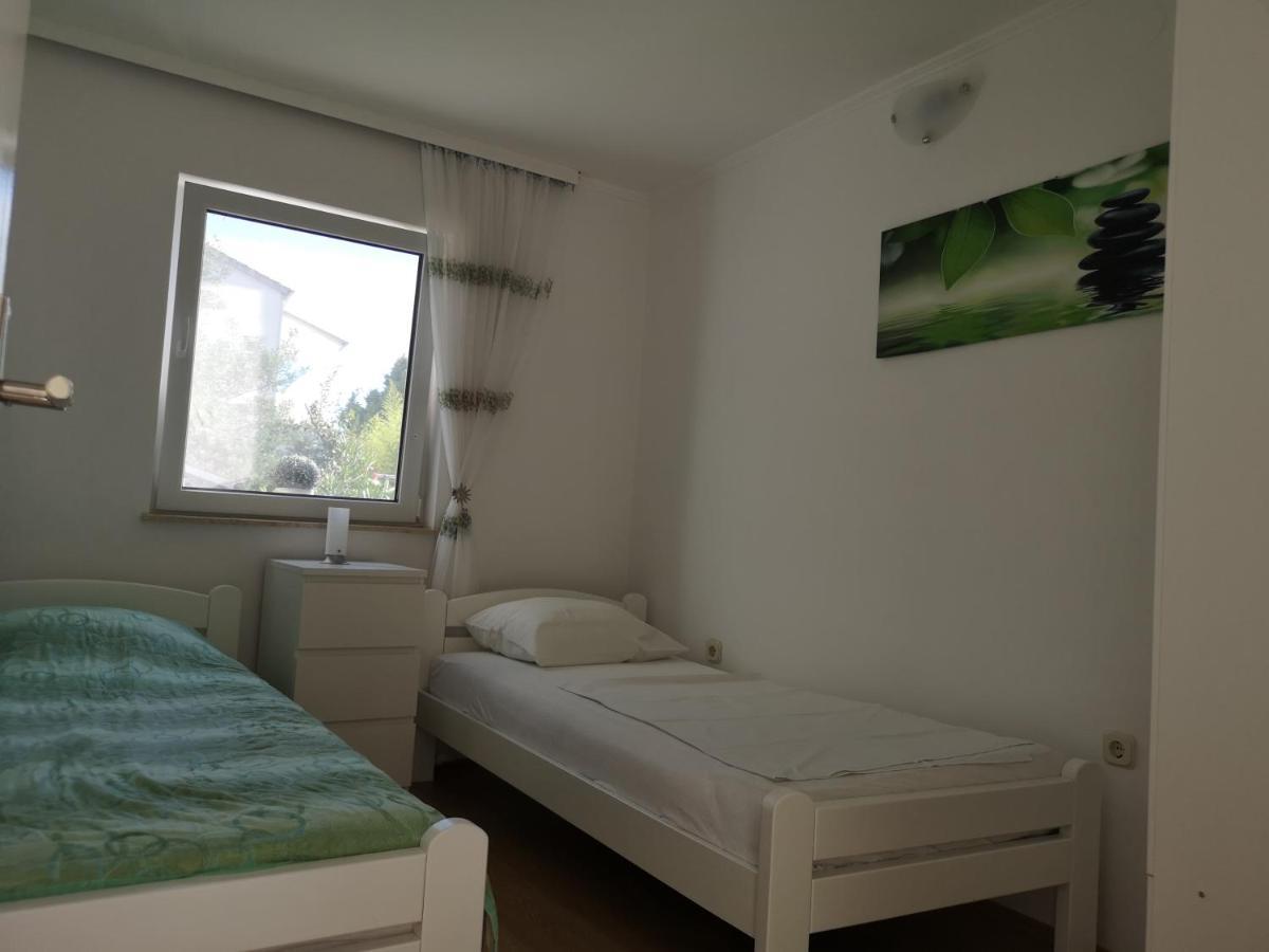Chillout Apartments With Pool Patricia Fažana Exterior foto