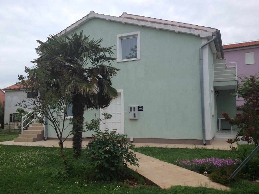 Chillout Apartments With Pool Patricia Fažana Habitación foto